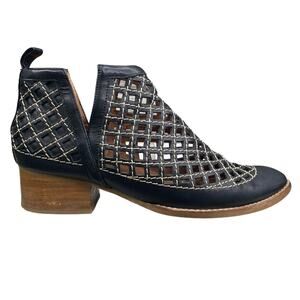 Jeffrey Campbell Women’s Taggert Black Cut Out Ankle Booties Size US 8